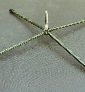 Screw-in Christmas Tree Stand